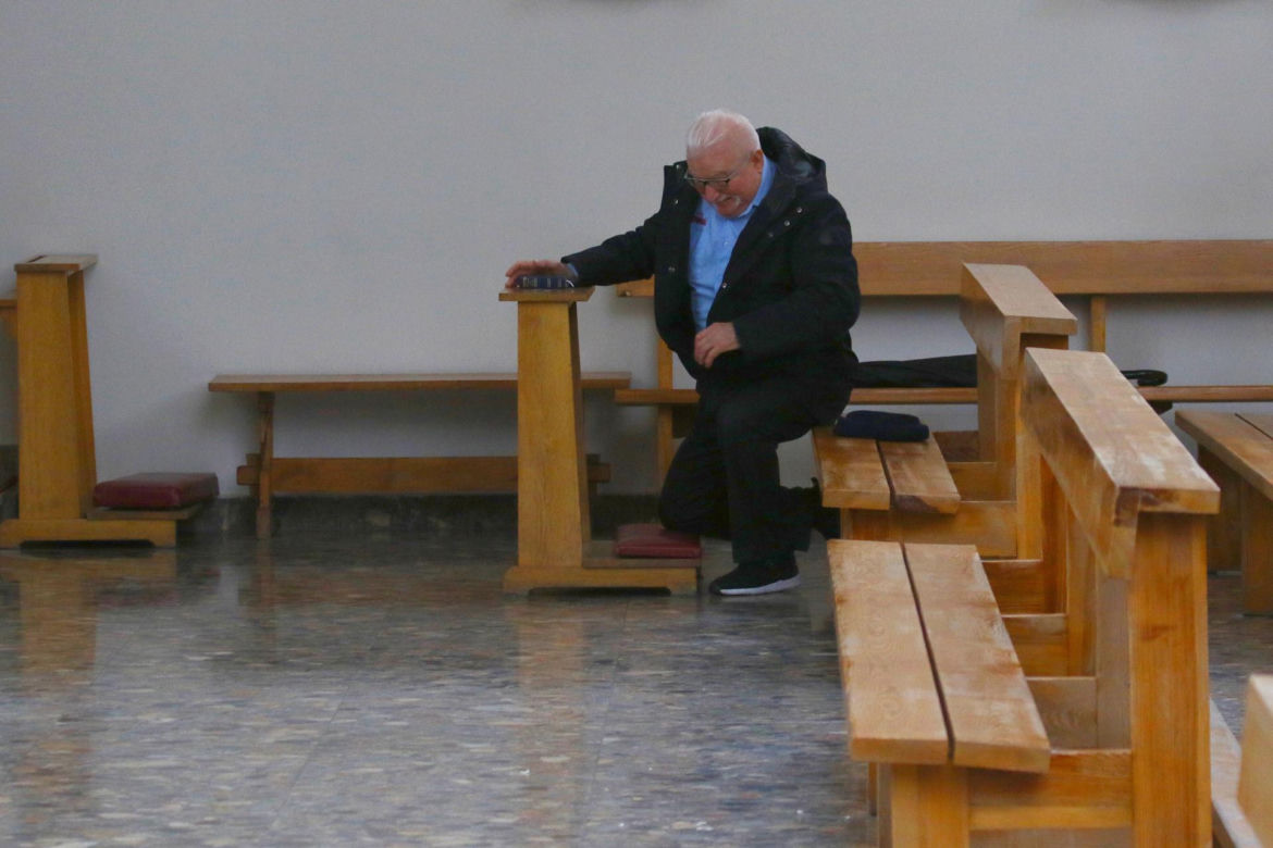 Lech Wałęsa bez temblaka