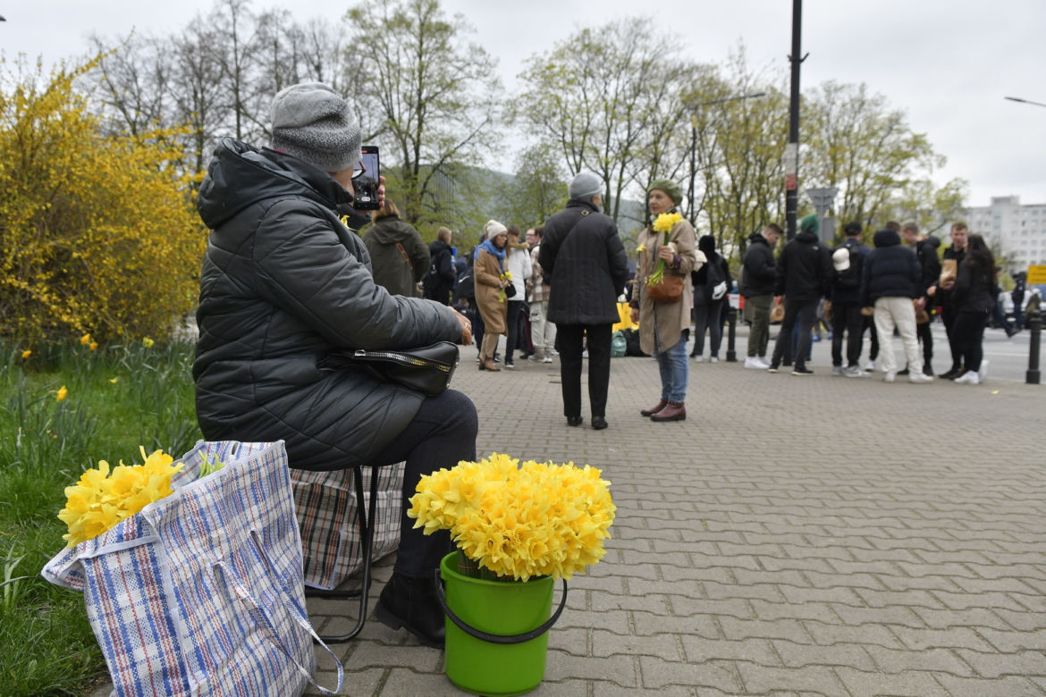 Mocne słowa przed pomnikiem Bohaterów Getta. Obchody 80. rocznicy powstania w getcie warszawskim