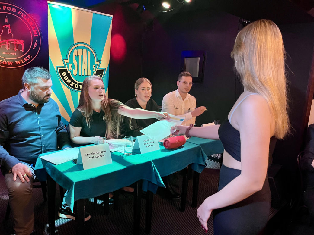 Tak wyglądał casting na podprowadzające Stali Gorzów na sezon 2024. Tak wyglądały kandydatki