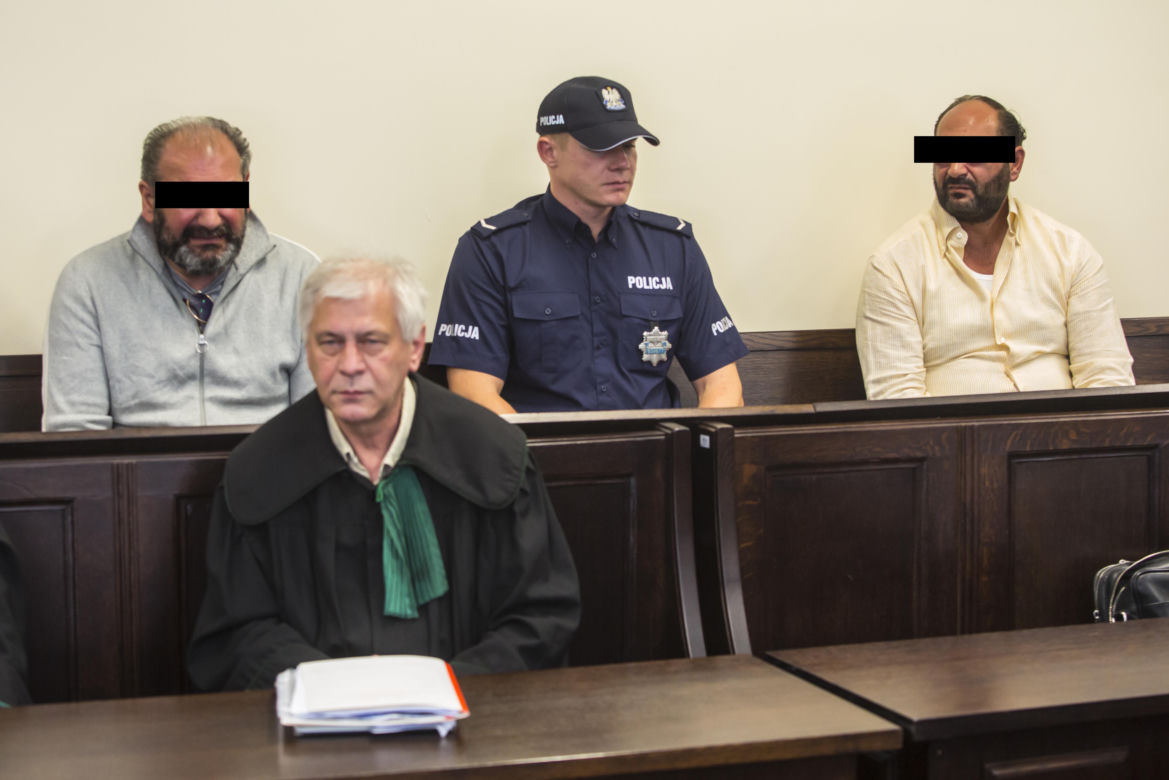 Szef wnuczkowej mafii popłakał się przed sądem