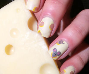 Serowy manicure, cheese nails 