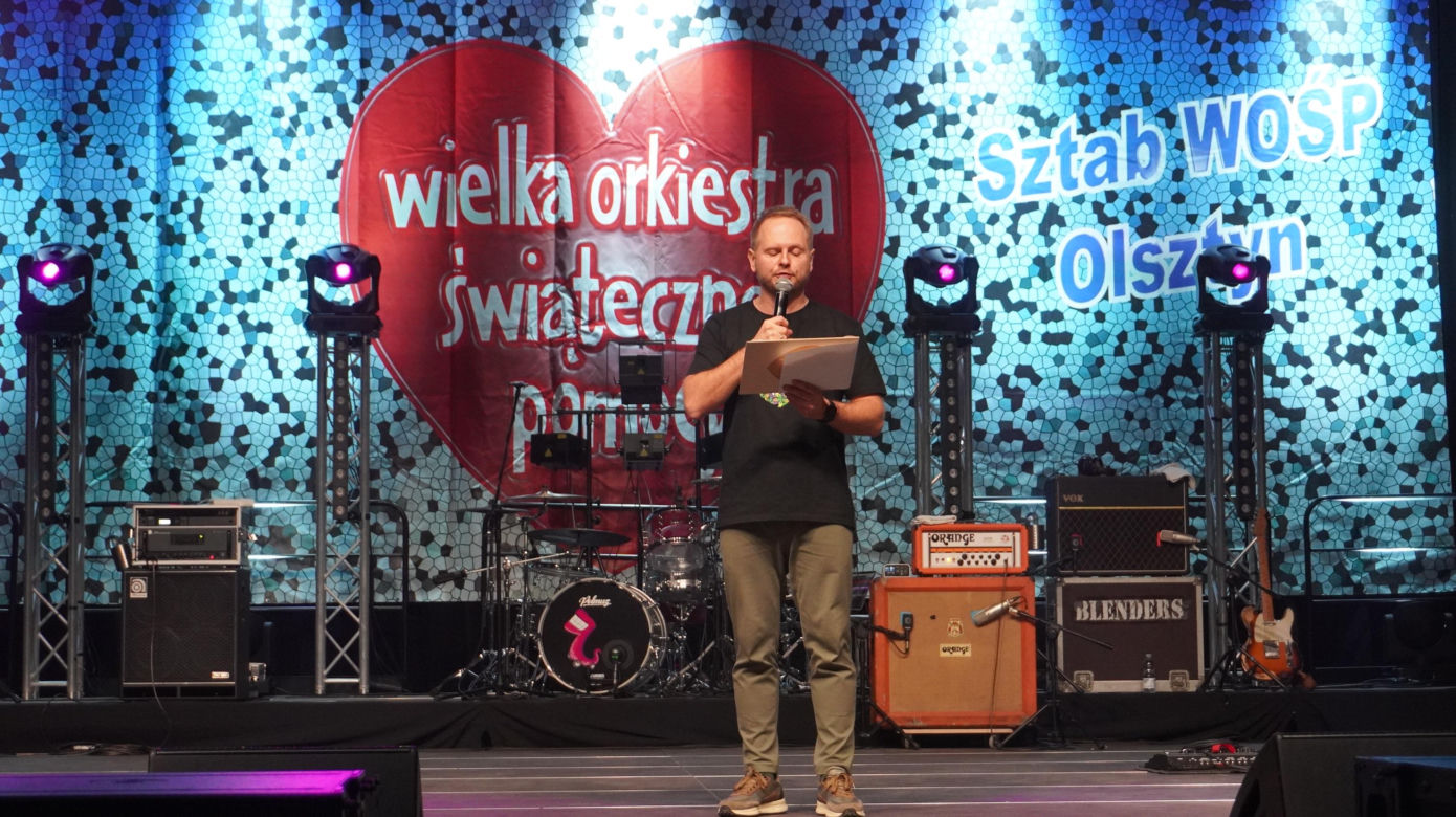 Finał WOŚP w Olsztynie. Pokaz laserowy podczas „Światełka do nieba” zachwycił wszystkich [ZDJĘCIA]