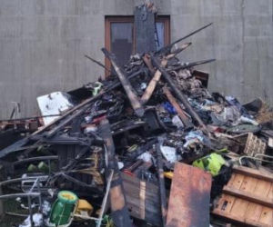 Ogień pojawił się o świcie. Rodzina straciła wszystko. Nie mają dokąd wrócić