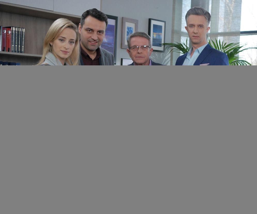 Pierwsza miłość odcinek 2481, Artur (Łukasz Płoszajski), Zbigniew Matejka, Sabina (Urszula Dębska), Aleks (Tomasz Mandes)