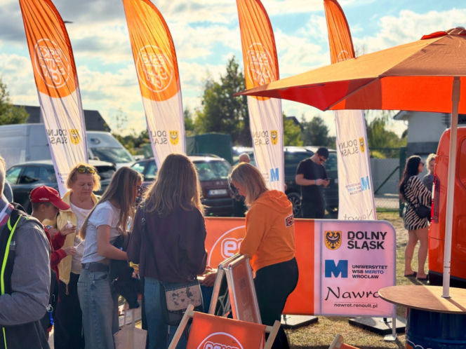 Gorące gwiazdy i tłumy mieszkańców! Ekipa ESKA Summer City na dożynkach w Kobierzycach