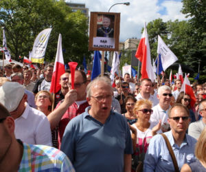 Protest KOD przeciwko zmianom w sądownictwie