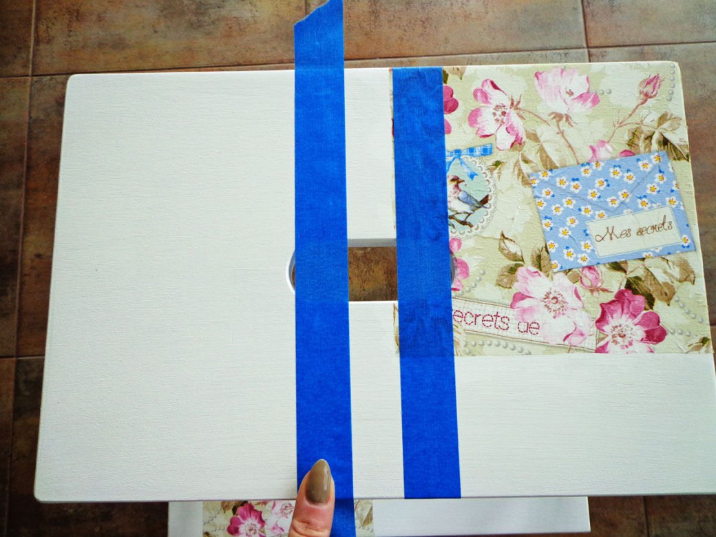 Taboret ze schodkiem IKEA w wersji decoupage