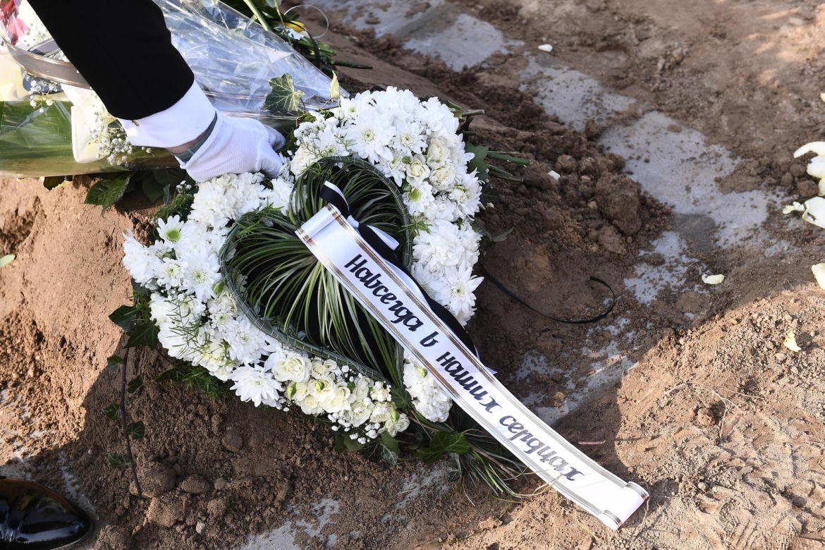 Przejmujący widok na grobie Lizy. To miejsce wyróżnia się na cmentarzu