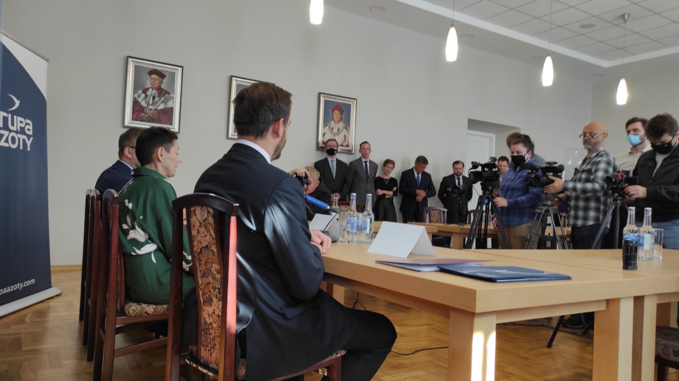 Podpisanie nowej umowy o współpracy PWSZ w Tarnowie z Grupą Azoty