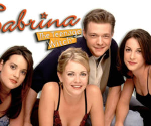 Zagrała Sabrinę, nastoletnią czarownicę. Tak dziś wygląda gwiazda hitu lat 90.