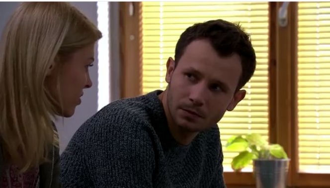 Pierwsza miłość. Jowita (Joanna Opozda), Radek (Mateusz Banasiuk)