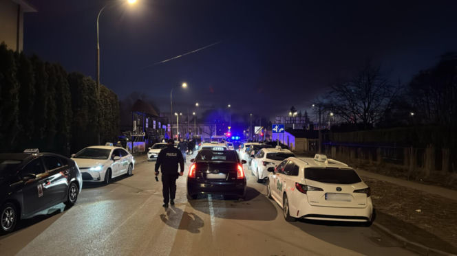 Zmasowane kontrole kierowców na aplikację. Posypały się mandaty, będą deportacje