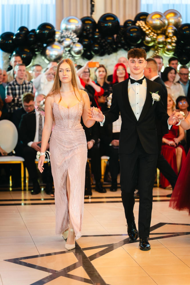 Studniówka 2026 młodzieży z IV LO im. Hetmana Stanisława Żółkiewskiego w Siedlcach