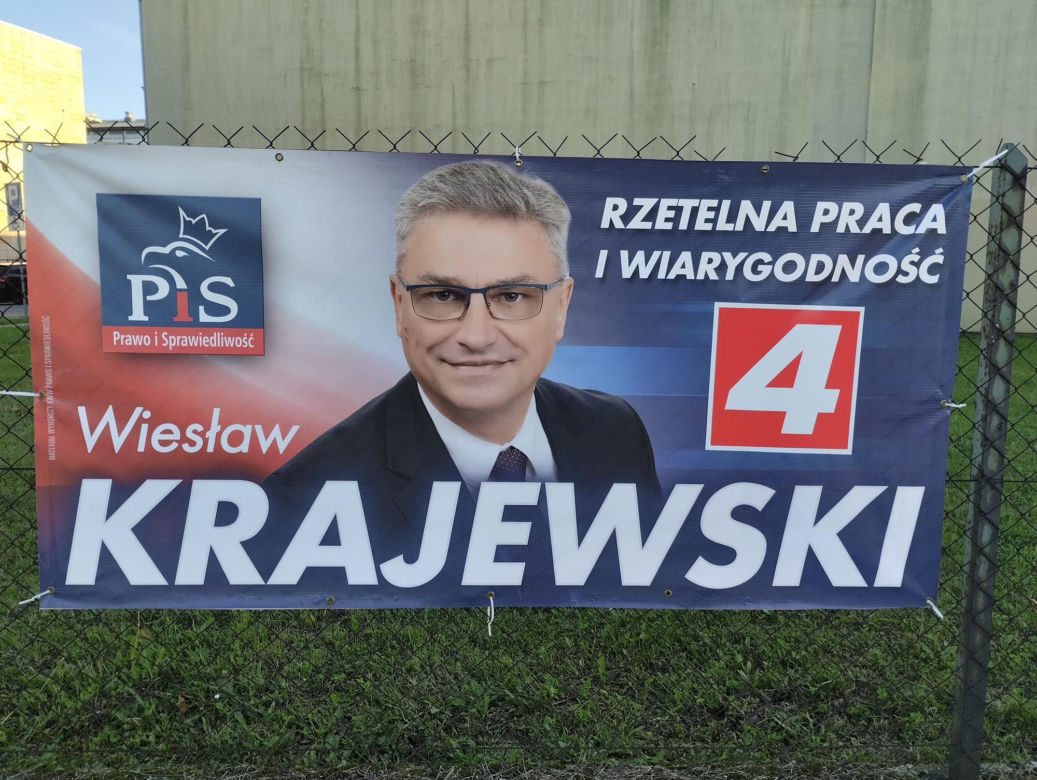 Plakaty wyborcze w Tarnowie