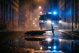 Nie miał kasku, doznał poważnych obrażeń. Groźny wypadek nastolatka