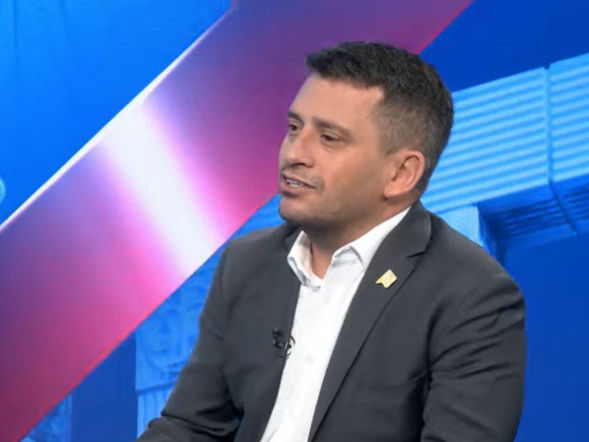 Paweł Śliz otwarcie o odwołaniu Pauliny Hennig-Kloski. Ten poseł Polski 2050 zagłosu…