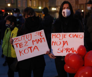Protest kobiet w centrum Warszawy