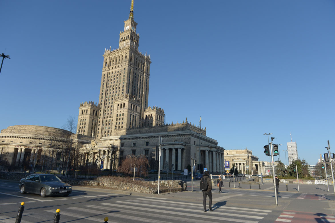 Awantura o zmarłych w Warszawie