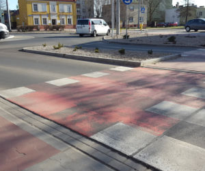 Miasto zapewnia, że to nie była fuszerka. Wiosną poprawione zostaną pasy na ul. Lipowej