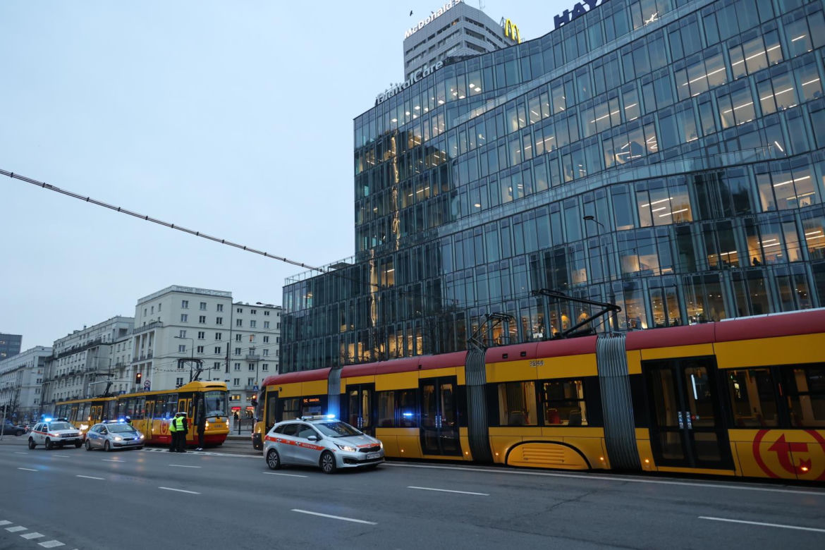 Tramwaj potrącił pieszego w Warszawie (28.11.2023)