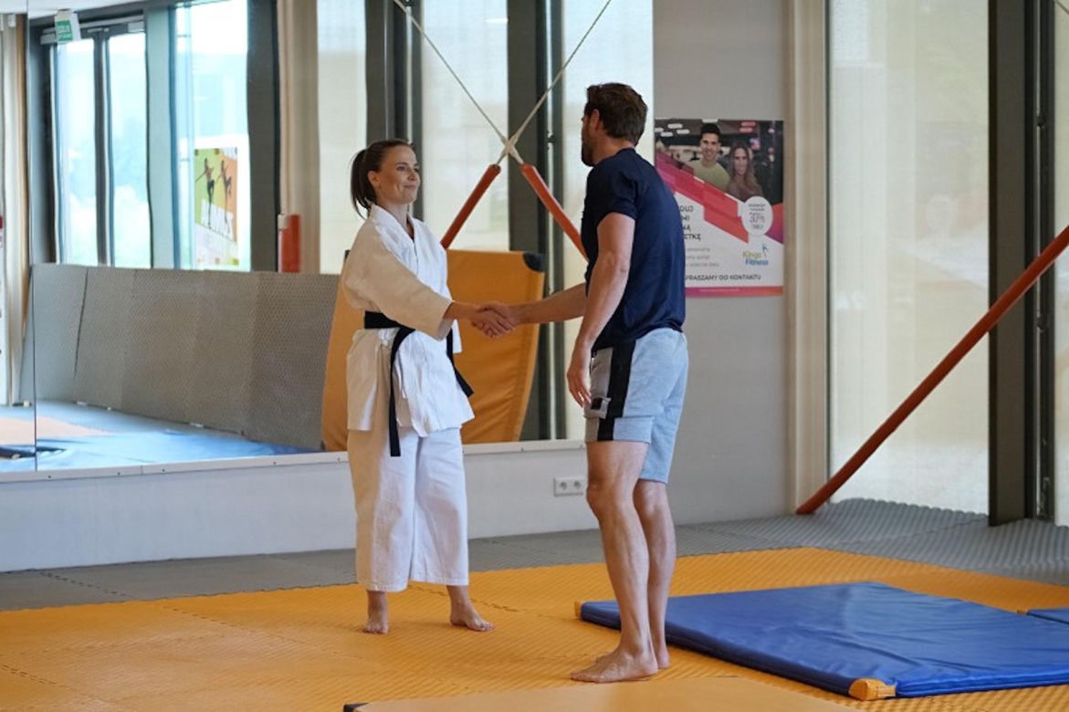 Pierwsza miłość, odcinek 3900: Marta (Honorata Witańska), ksiądz Bruno (Konrad Jałowiec)