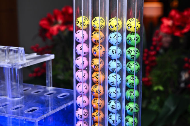 Radosław Sikorski odznaczył Ambasadorów Totalizatora Sportowego