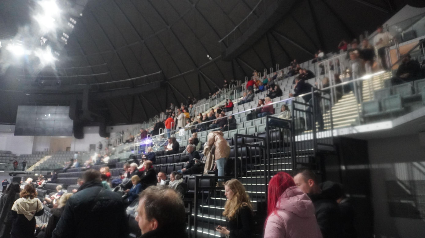 Hala Urania w Olsztynie w końcu otwarta. Tłumy przybyły na Galaktyczny Benefis! [ZDJĘCIA]