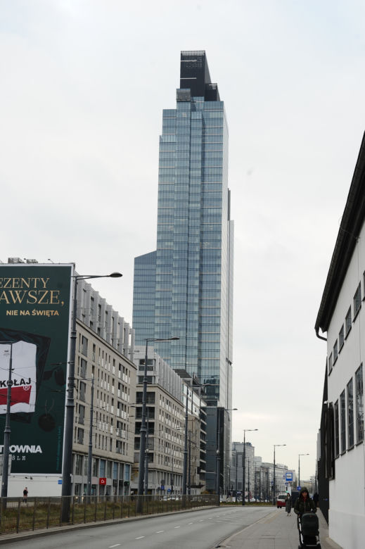 Ruchomy taras 200 metrów nad ziemią! Takiej atrakcji jeszcze nie było
