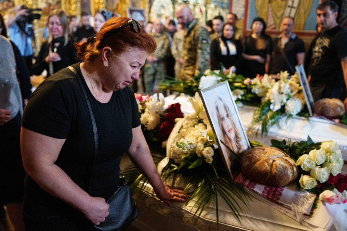Pogrzeb Liubavy i Viry Yakovlevy. Siostry zginęły tragicznie w wyniku rosyjskiego ataku rakietowego na budynek mieszkalny