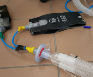 Nakowcy z Bydgoszczy stworzyli respirator. Ma pomóc w walce z Covid-19