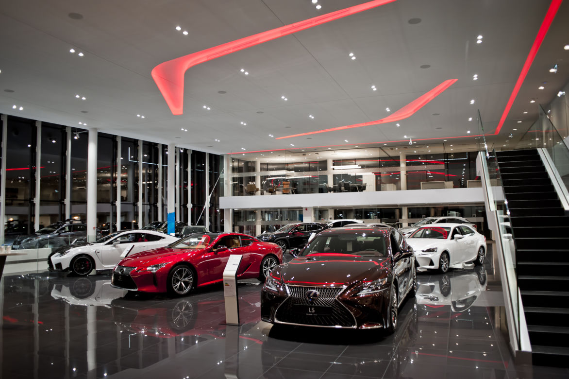 Nowoczesny salon Toyoty i Lexusa w Krakowie