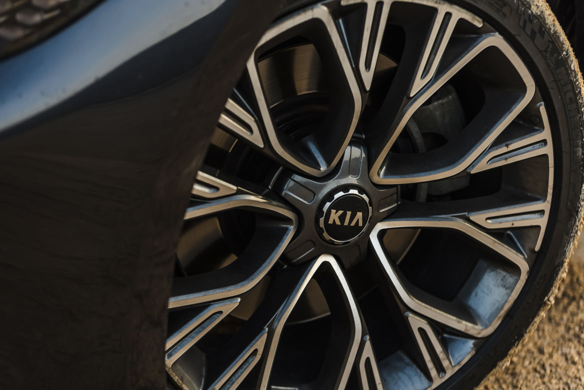Kia Stinger 2.0 T-GDI 245 KM 8AT RWD GT Line