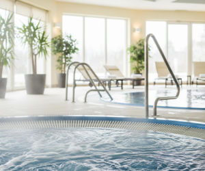 Lech Wałęsa w jacuzzi. Czy legendarny 'Tygrys Europy' naprawdę odpoczywa?