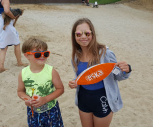 Bydgoska ekipa Eska Summer City na plaży w Pieczyskach
