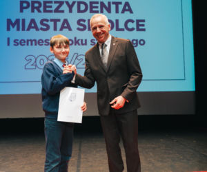 Najzdolniejsi uczniowie odebrali stypendia Prezydenta Miasta Siedlce
