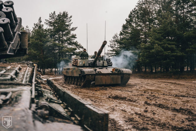 "Zawiszacy" za sterami legendy. Nowi kierowcy czołgów PT-91 w 15. Brygadzie