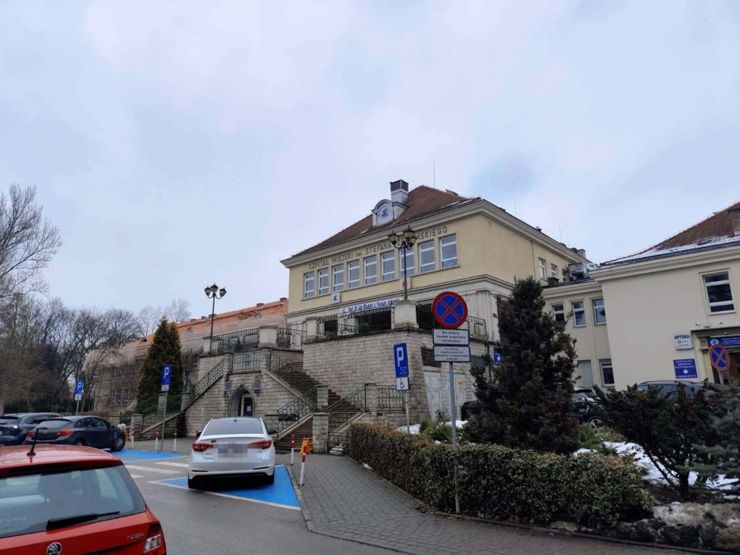 Botoksem w przepuklinę. Tak ratują pacjentów w Szpitalu Żeromskiego w Krakowie