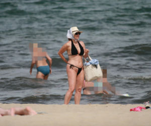 Ewa Skibińska na plaży