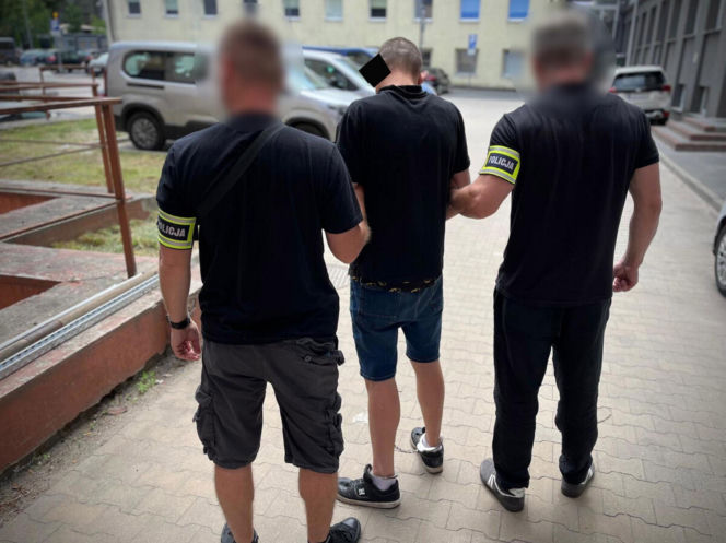 Kopnął w głowę 55-latkę. To wielokrotnie karany multirecydywista