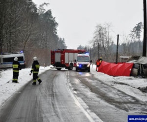 Wypadek busa w Lidzbarku. Jedna osoba nie żyje