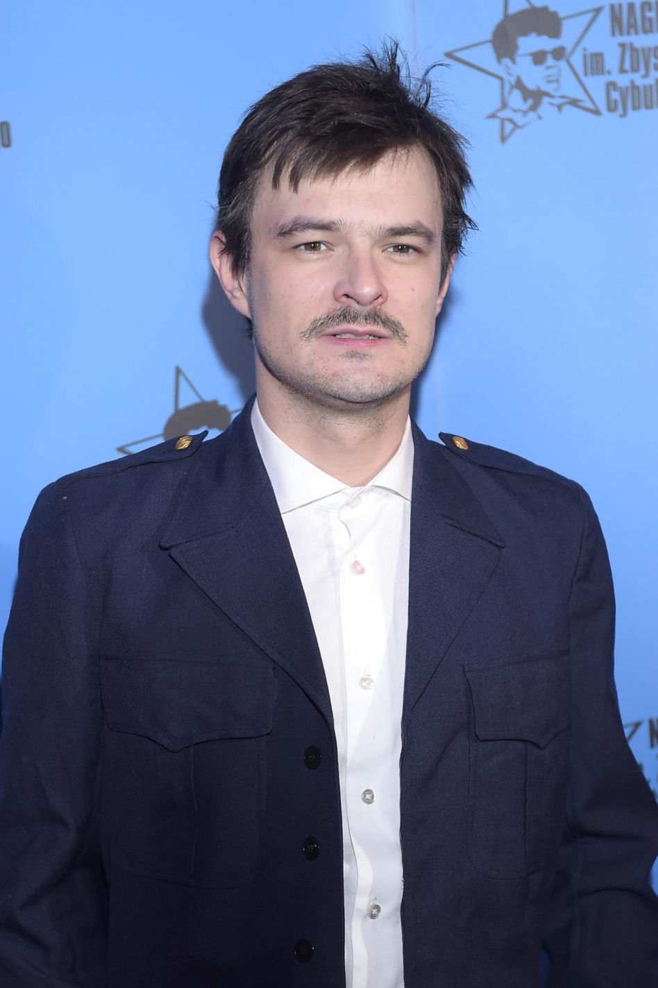 Dawid Ogrodnik kiedyś i dziś. Aktor-kameleon na przestrzeni lat przeszedł wielką metamorfozę