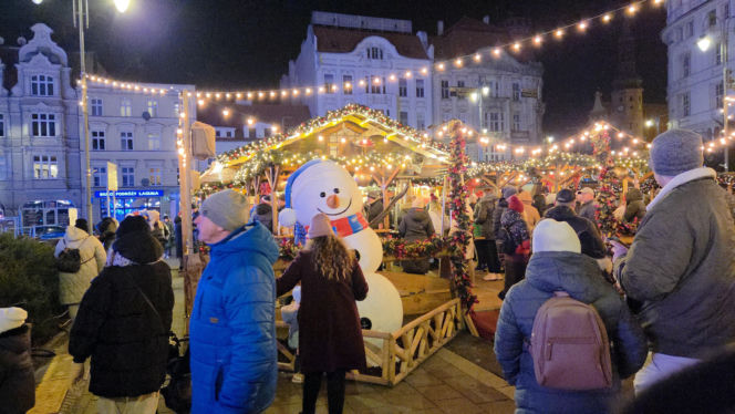 Miasto rozbłysło świąteczną magią! Tłumy na wielkim otwarciu Bydgoskiego Jarmarku Świątecznego