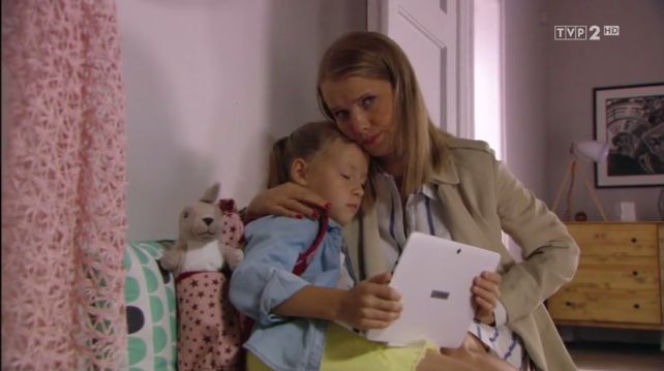 O mnie się nie martw 5 sezon odcinek 9 Iga (Joanna Kulig) Oliwka (Oliwia Dąbrowska)