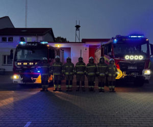 Strażackie syreny zawyły dla poległych kolegów. Żegna ich cała Polska