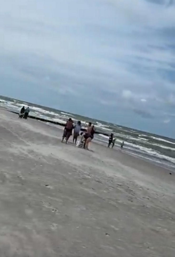Jak zgubić dziecko na plaży? Właśnie tak! Dyrektor SAR pokazał szokujące nagranie: „Opamiętajcie się!”