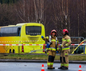 Wypadek autokaru w Rzeszowie. Kierowca miał zasnąć za kierownicą