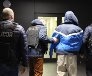 Ciało 39-letniej kobiety na strychu. Jest areszt i dozór policyjny
