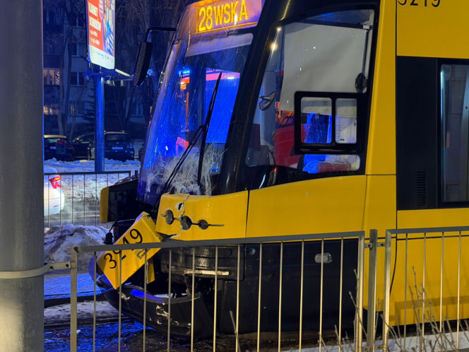Zderzenie tramwajów w Warszawie. Dziesięć osób w szpitalu!