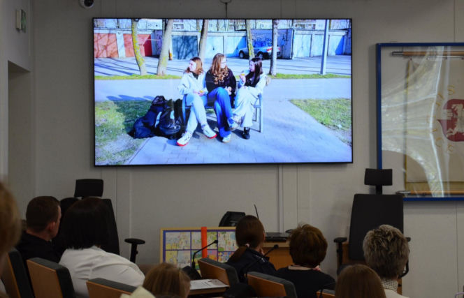 „Plastyczne Oscary” i mosty między pokoleniami. Wielki finał konkursów w ramach kampanii „Widzę – rozmawiam – reaguję” w Siedlcach