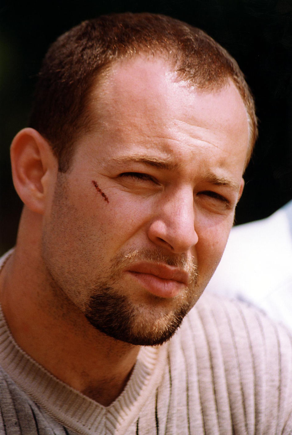 Od amanta z „Magdy M.” do twardziela z brodą. Tak przez lata zmieniał się Szymon Bobrowski